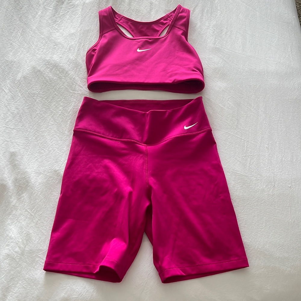 Nike matching bra and 7 inch shorts size S